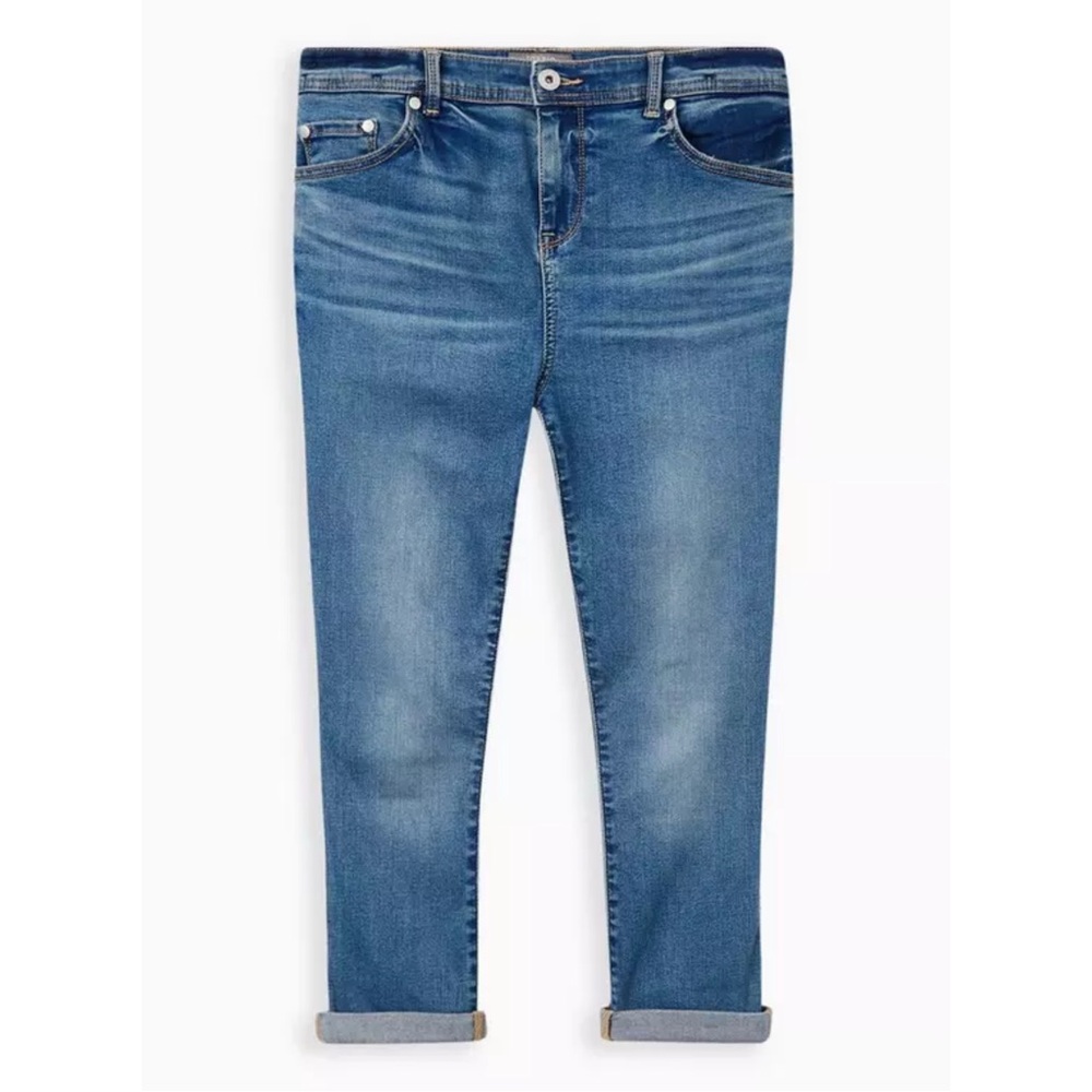 Torrid 16 Crop Midfit Super Skinny Super Soft Denim Jeans